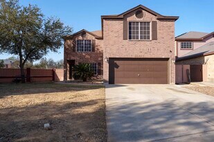 2122 Mallorca Dr in Laredo, TX - Building Photo