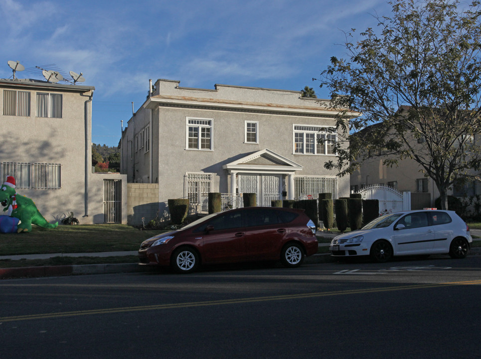 5019 Franklin Ave in Los Angeles, CA - Building Photo