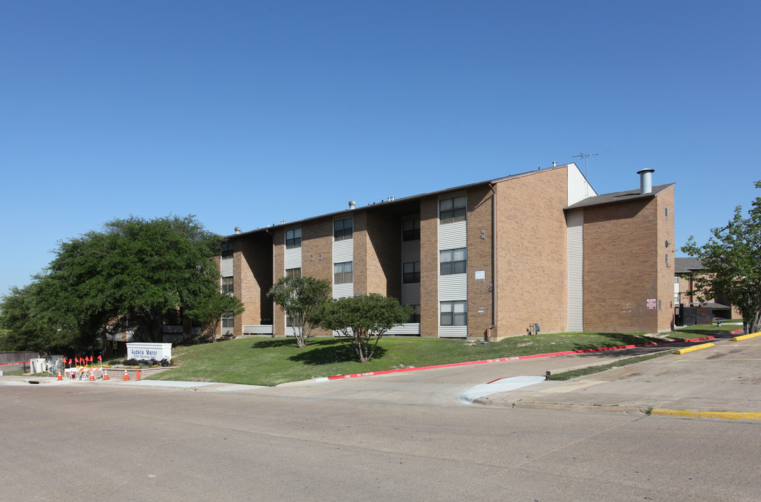 Audelia Manor in Dallas, TX - Foto de edificio