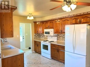 37 Michael Dr S in Port Colborne, ON - Building Photo - Building Photo