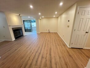 295 W Wyoming Ave in Stoneham, MA - Building Photo - Building Photo