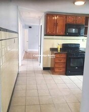 62 Woods Ave, Unit 2A in Somerville, MA - Building Photo - Building Photo