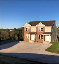 Stoney Creek at Dutch Hills Terrace in Parkersburg, WV - Building Photo