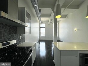 726 Market St, Unit 602 in Philadelphia, PA - Building Photo - Building Photo