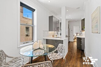 87 Columbia Heights in Brooklyn, NY - Building Photo - Building Photo