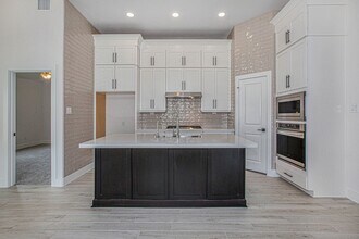 15018 Bonham Shore Dr in Cypress, TX - Foto de edificio - Building Photo