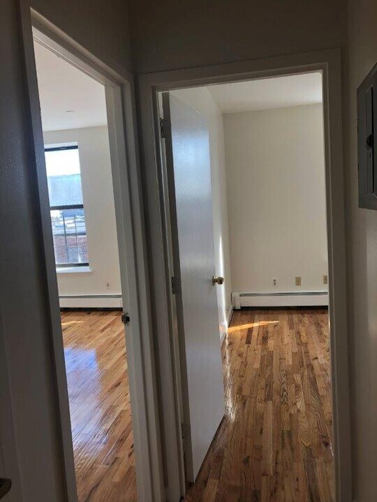 659 Miller Ave in Brooklyn, NY - Building Photo