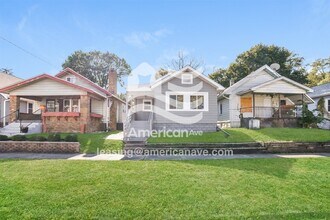 608 E Thrush Ave in Peoria, IL - Foto de edificio - Building Photo