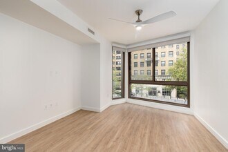 1630 Columbia Rd NW, Unit 316 in Washington, DC - Building Photo - Building Photo
