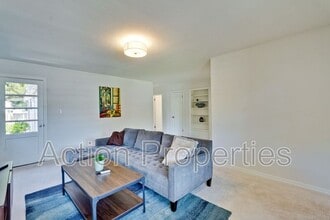 1684 California St in Mountain View, CA - Building Photo - Building Photo