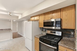 556 Kirk Ln in Brick, NJ - Building Photo - Building Photo