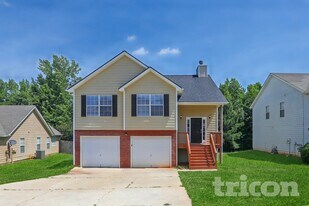 240 Kings Cove in Locust Grove, GA - Building Photo