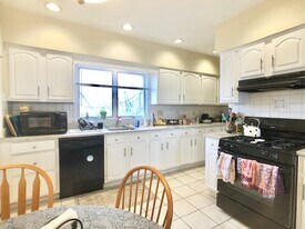 7 Glenley Terrace, Unit 2 in Boston, MA - Building Photo