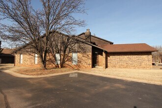 4700 Hemlock Ln in Oklahoma City, OK - Building Photo - Building Photo