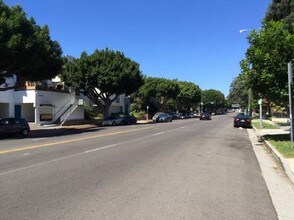 2633 Centinela Ave in Santa Monica, CA - Building Photo - Building Photo