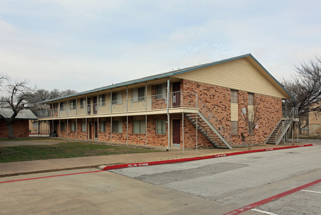 Casawood Apartments in Dallas, TX - Building Photo - Building Photo