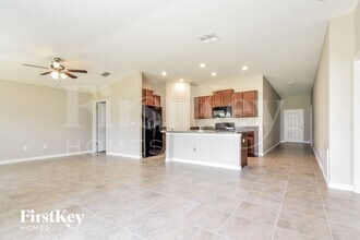 9620 Sage Creek Dr in Ruskin, FL - Foto de edificio - Building Photo