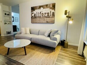 6386 Rancho Mission Rd, Unit 307 in San Diego, CA - Building Photo - Building Photo