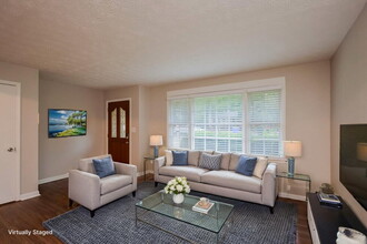 990 Woodbridge Dr NE, Unit 2511 in Conyers, GA - Foto de edificio - Building Photo