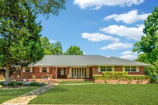 11224 Pinocchio Dr in Dallas, TX - Building Photo