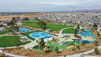 178 Junco in Irvine, CA - Building Photo - Building Photo