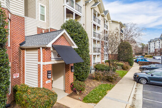 The Gates Of McLean in McLean, VA - Building Photo - Building Photo