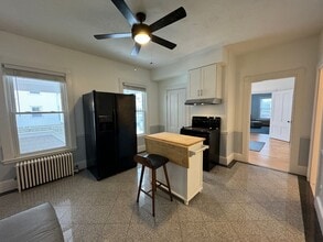 109 Glenwood Ave in Portland, ME - Building Photo - Building Photo