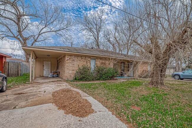 1311 Ken St in Humble, TX - Building Photo - Building Photo