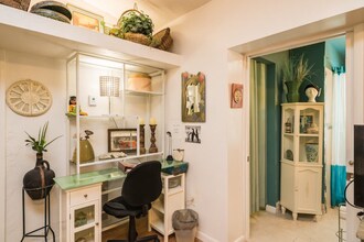 1719 Shenandoah St-Unit -Green Oasis in Hollywood, FL - Building Photo - Building Photo