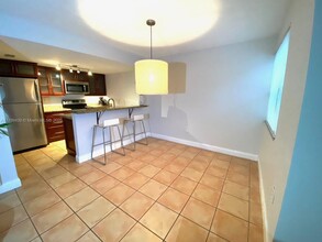 4530 SW 68th Court Cir, Unit 2 in Miami, FL - Building Photo - Building Photo