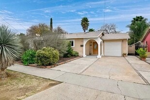 714 Begonia St in Escondido, CA - Building Photo