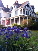 701 Locust St, Unit One bedroom and Den in Cambridge, MD - Building Photo