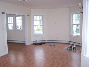 146 Hillside Rd in Watertown, MA - Building Photo - Building Photo