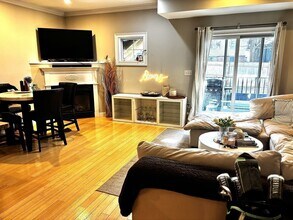 18 Knowlton St, Unit 1 in Boston, MA - Building Photo - Building Photo