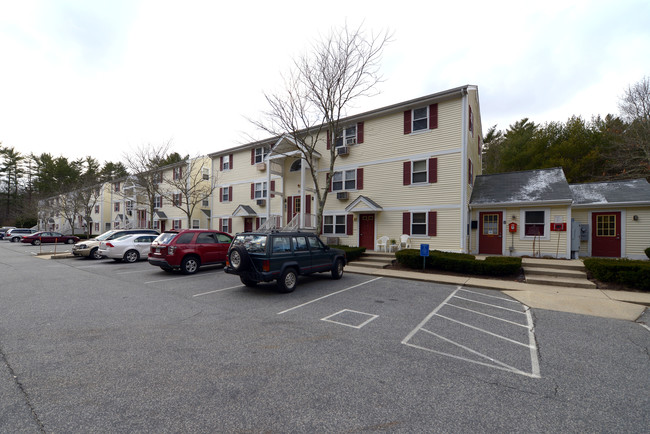 Cranberry Manor in West Wareham, MA - Foto de edificio - Building Photo