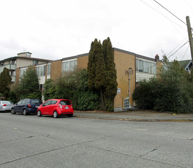 4615 Phinney Ave N in Seattle, WA - Foto de edificio - Building Photo