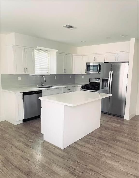 10928 Hartsook St in North Hollywood, CA - Building Photo - Building Photo