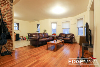 551 Washington St, Unit 3 in Boston, MA - Building Photo - Building Photo