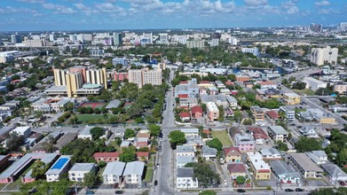 121 NW 9th Ave in Miami, FL - Building Photo - Other