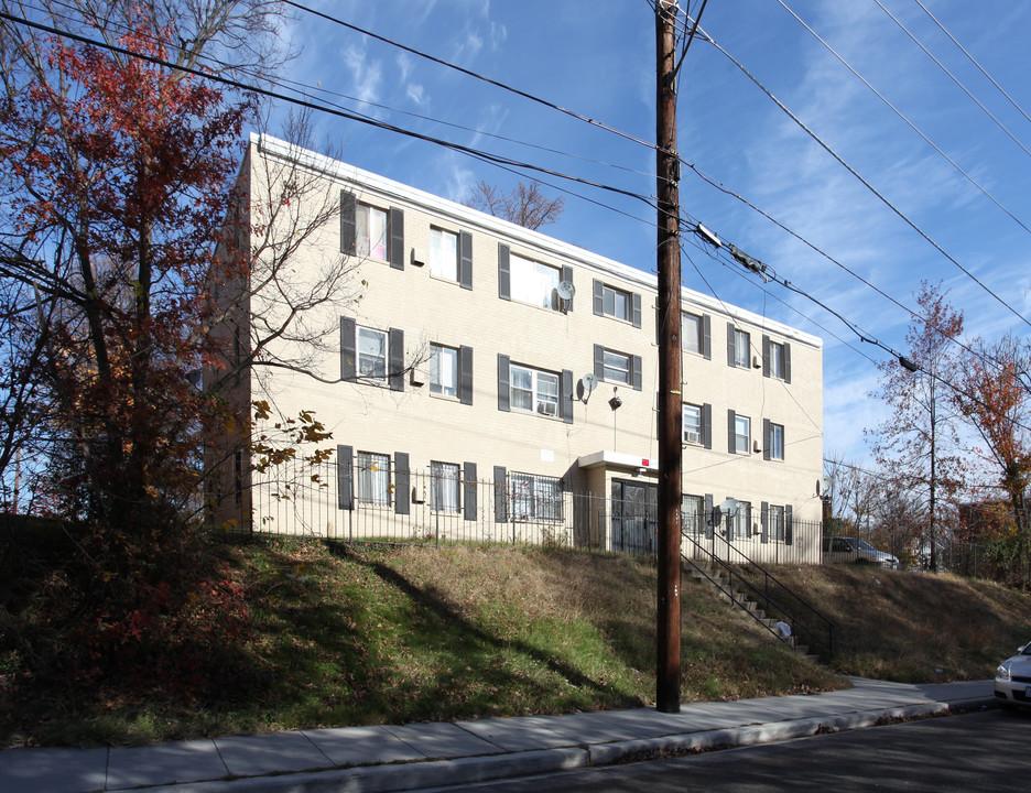 6006 Eads St NE in Washington, DC - Building Photo