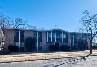Garden Apartments in Portage, WI - Building Photo - Building Photo