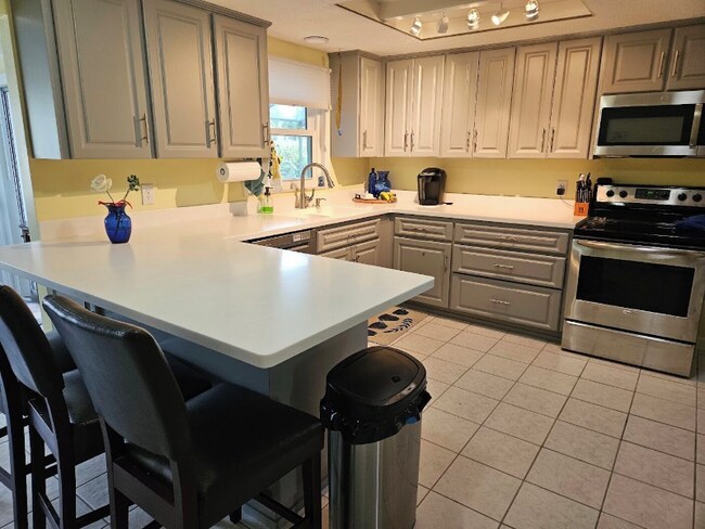 8444 Green St in Port Richey, FL - Building Photo - Building Photo