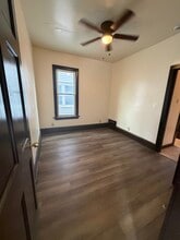 3118 N 21st St, Unit Upper in Milwaukee, WI - Foto de edificio - Building Photo