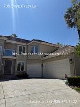 205 Dove Creek Ln in Danville, CA - Building Photo - Building Photo