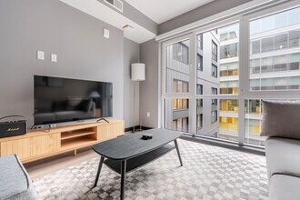 1313 L St NW in Washington, DC - Foto de edificio - Building Photo