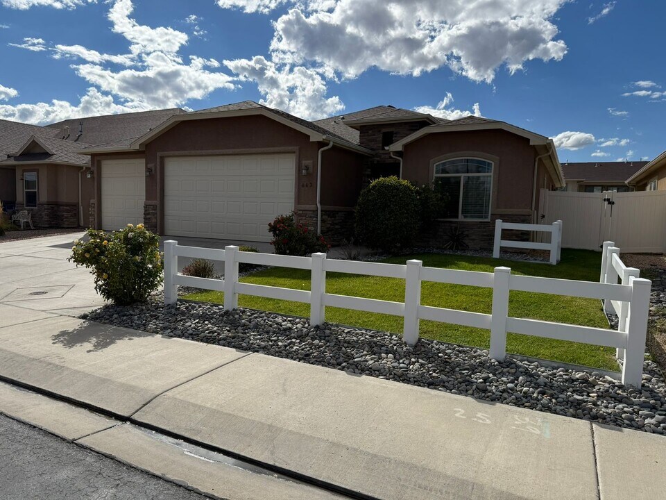 663 Chalisa Ave in Grand Junction, CO - Building Photo