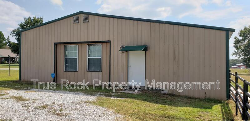 11197 County Rd 3577 in Ada, OK - Building Photo