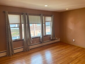 3109 Calwagner St, Unit 1W in Franklin Park, IL - Building Photo - Building Photo