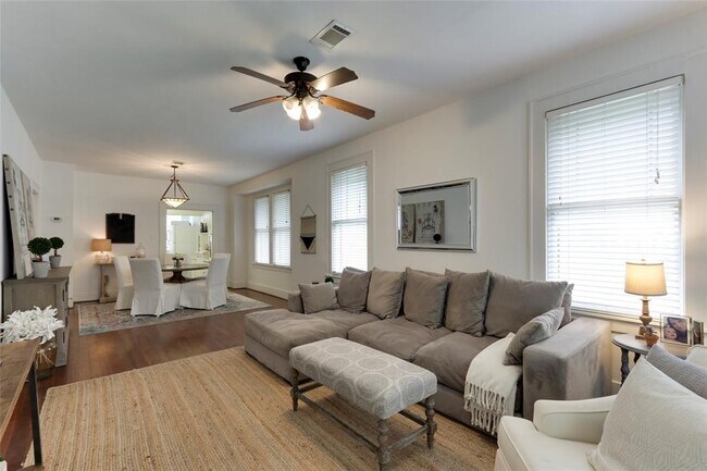 402 Omar St in Houston, TX - Building Photo - Building Photo