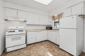 605 E Wright St, Unit Lower in Milwaukee, WI - Foto de edificio - Building Photo